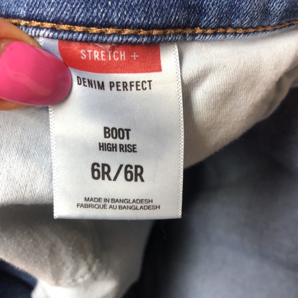 Women’s Express Frayed Blue Denim Pants 🌸 - Picture 9 of 14